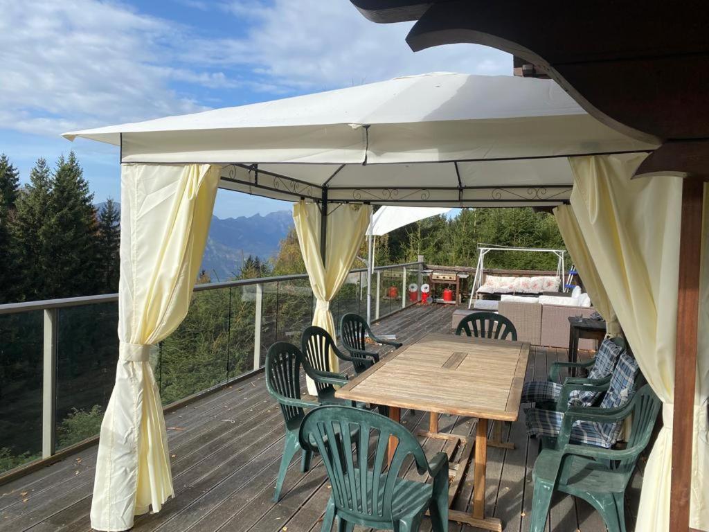 Chalet Traditionnel Avec Jacuzzi Exterieur Bex Exterior photo