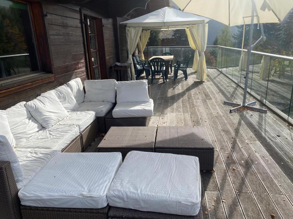 Chalet Traditionnel Avec Jacuzzi Exterieur Bex Exterior photo